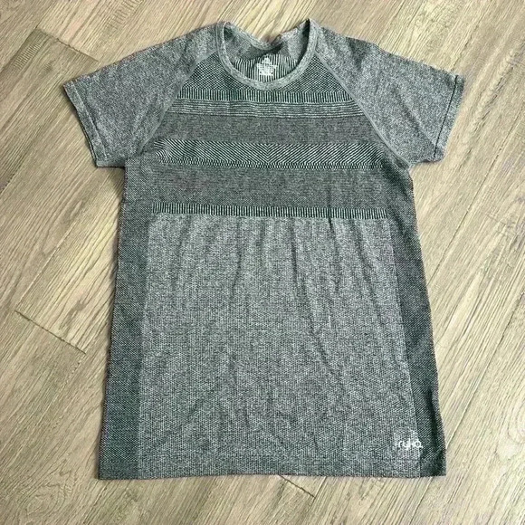Ryka | Grey fit seamless fitness t-shirt - Picture 1 of 9